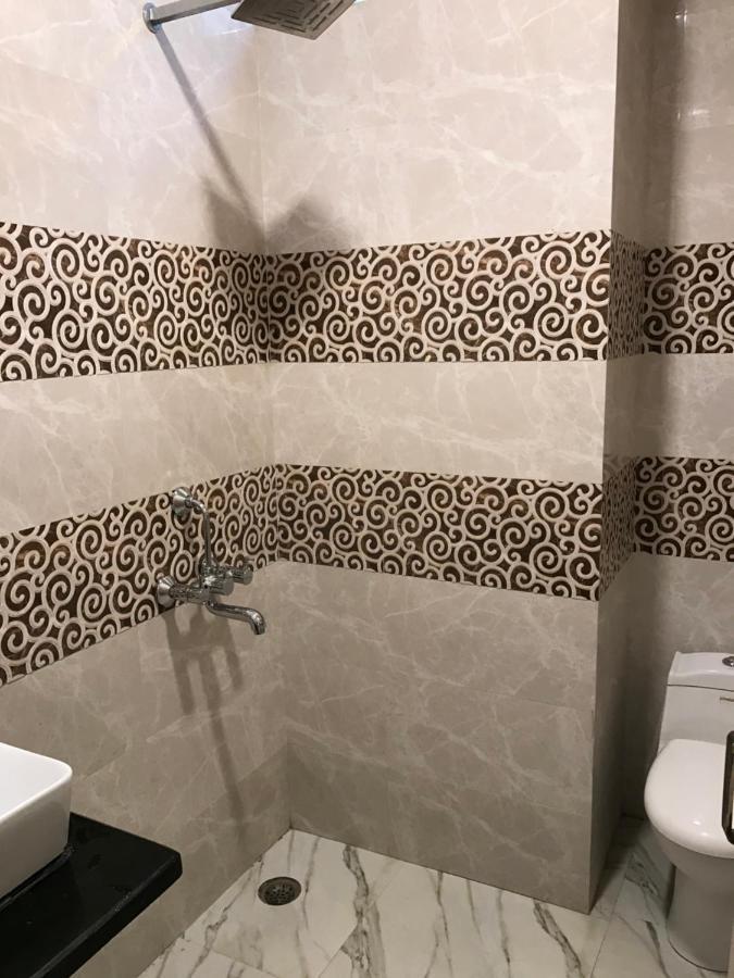 호텔 나트라즈 Bulandshahr 외부 사진