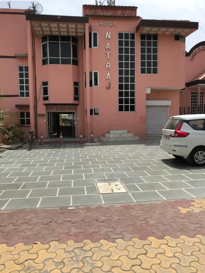 호텔 나트라즈 Bulandshahr 외부 사진